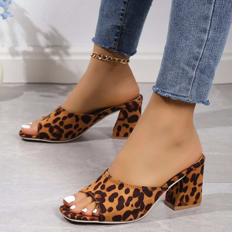 Leopard square toe sandals with chunky heel for women.